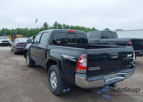 2015 Toyota Tacoma Base V6 из США, поврежденный, VIN 3TMLU4EN2FM202275